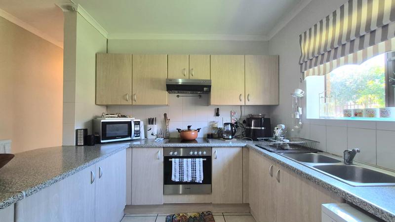 3 Bedroom Property for Sale in Fraaiuitsig Western Cape